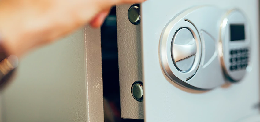 Fingerprint Safe Openers in Noble Park, VIC